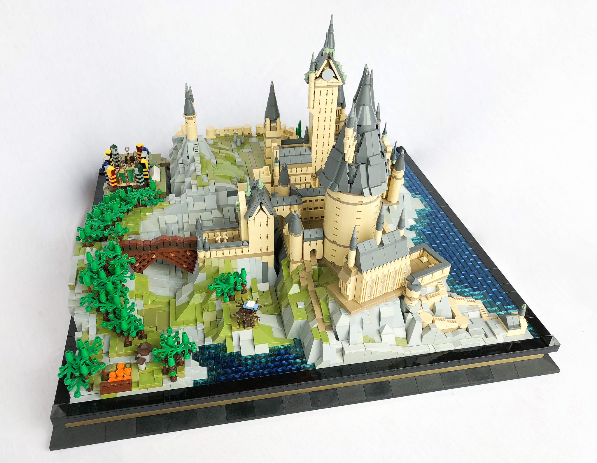 MOC Blocks M10001 Miniature Hogwarts School of Witchcraft and Wizardry