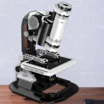 ZheGao 00425 Microscope With Light