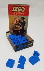 Lego 283-2 Sloping Ridge and Valley Bricks, Blue