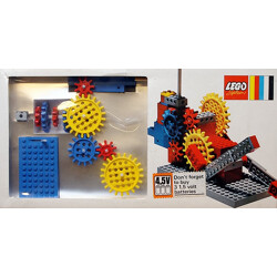 Lego 800 Gears. Motor and Bricks