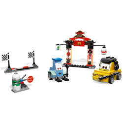 Lego 8206 Racing Cars: Tokyo Repair Station