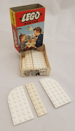 Lego 227 4 x 8 Curved and 2 x 8 Plates