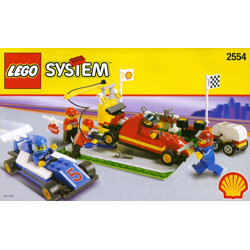 Lego 2554 Racing Cars: Formula One Racing Cars is in the station