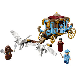 Lego 75958 Harry Potter: Busbarton School of Witchcraft and Wizardry: Arriving at Hogwarts