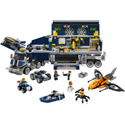 Lego 8635 Agent: Mobile Command Center