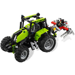 Lego 9393 Tractor