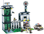 Lego 7035 Police Department, explosion-proof police station.