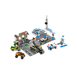 Lego 8211 Small Turbo: Street Racing Cars Escape