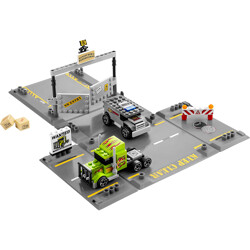 Lego 8199 Small Turbine: Safety Damage