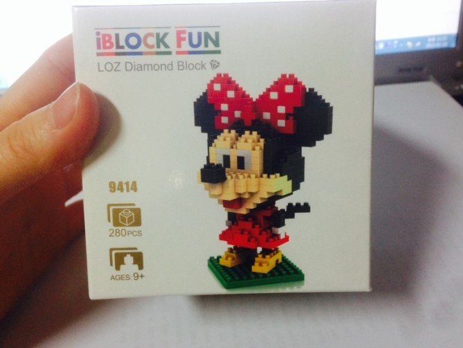 Review LOZ Diamond Blocks Model 9414-Mickey Mouse-1