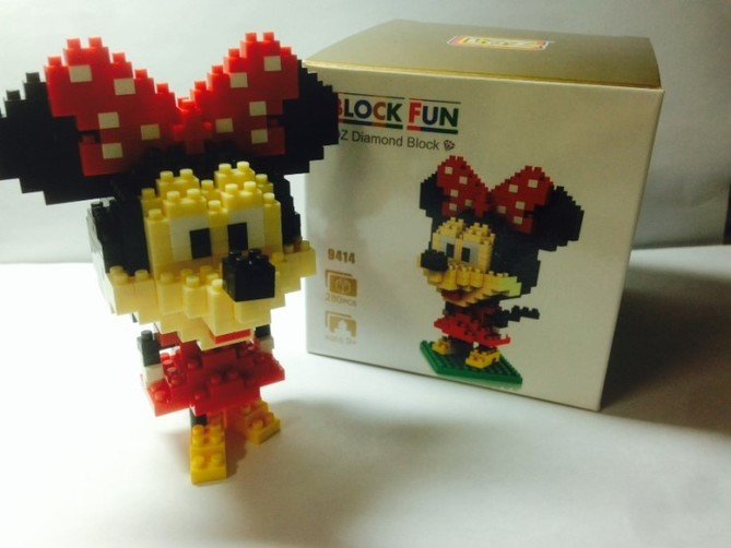 Review LOZ Diamond Blocks Model 9414-Mickey Mouse-13