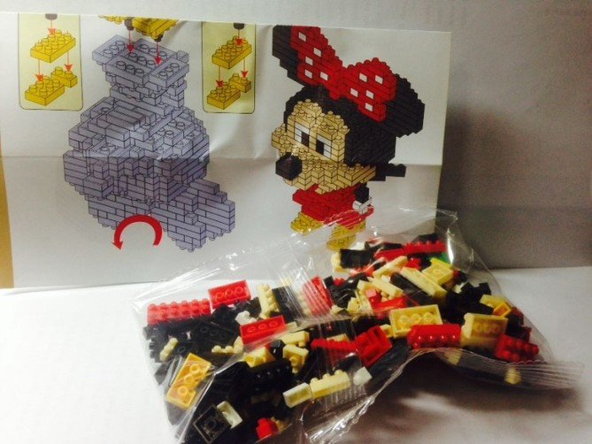 Review LOZ Diamond Blocks Model 9414-Mickey Mouse-2