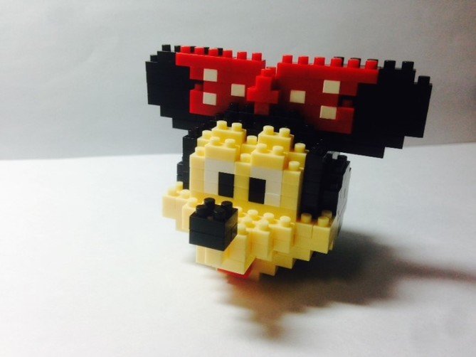 Review LOZ Diamond Blocks Model 9414-Mickey Mouse-9