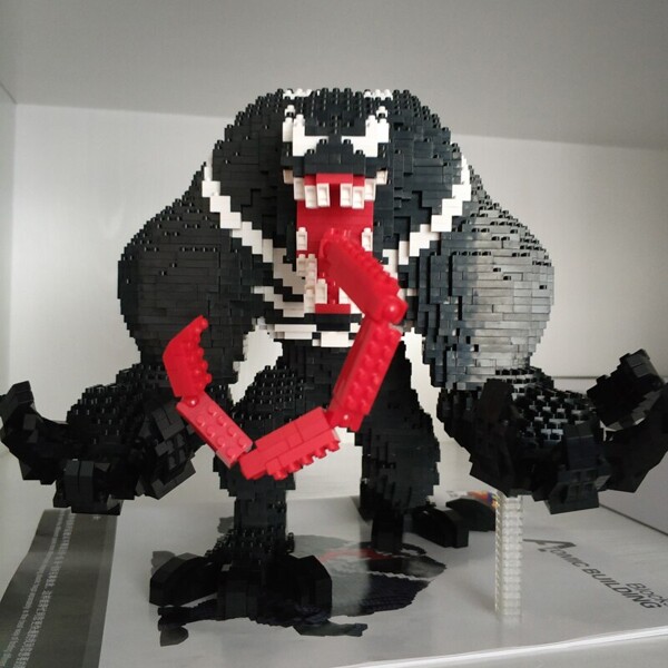 PZX 8831-7 Marvel Black Venom XL