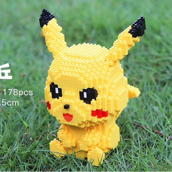 HC Magic 9100 Pikachu Sitting