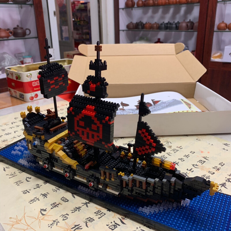 HC Magic 9033 One Piece Black Pearl Pirate Ship Boat