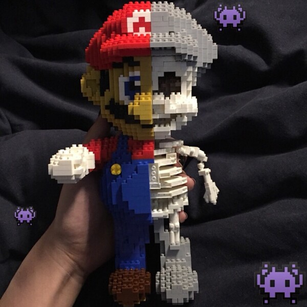 ZRK 7807 Super Mario Red Mario Dissection Skeleton