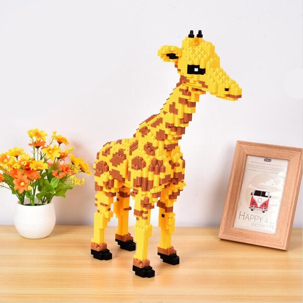 DUZ 8639 Yellow Giraffe
