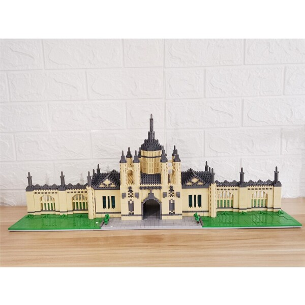 LEZI 8030 The Cambridge University