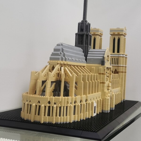 PZX 9923 Notre-Dame de Paris