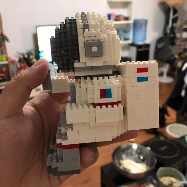 SC 8803-2 Astronaut with Black Helmet