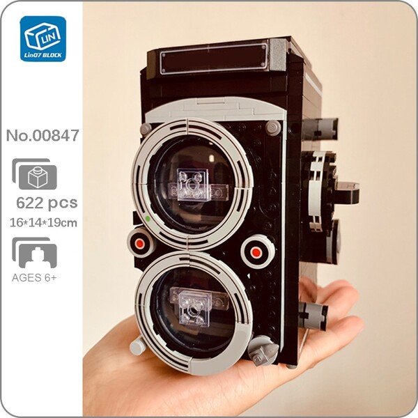 Lin 00847 Hand Operated Retro Camera