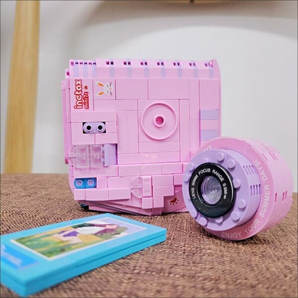 Lin 00908 Rabbit Digital Instant Camera