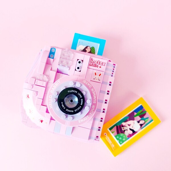 Lin 00908-00909 Digital Instant Camera