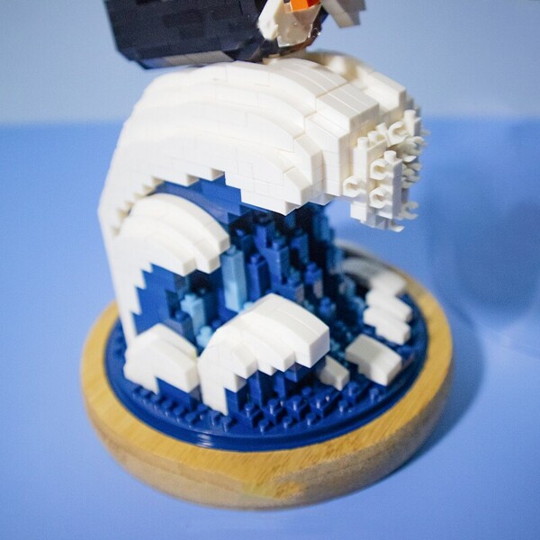 Wise Hawk 2656 Thousand Sunny Pirate Ship with Sea Wave