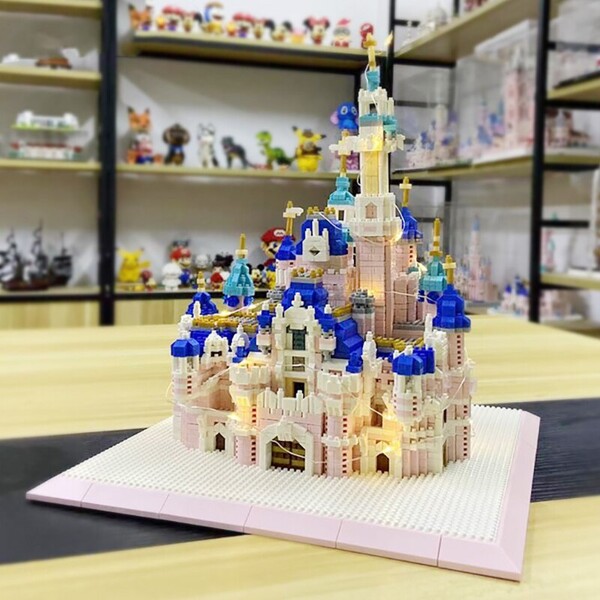 ZRK 7830 Pink Dream Castle Amusement Park