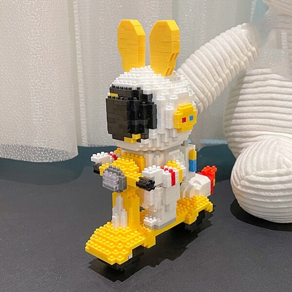 HC Magic 6001 Rabbit Astronaut Scooter