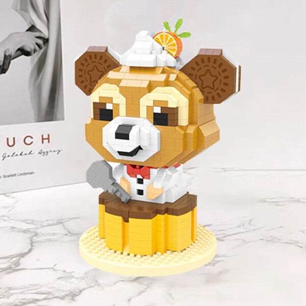 Wise Hawk 2696 Brown Bear Cooking Orange Biscuits