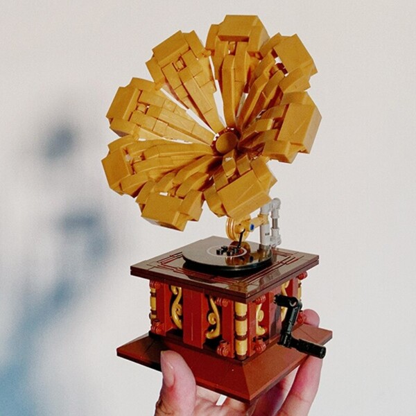 ZHEGAO 00937 Vintage Hand-Operated Gramophone