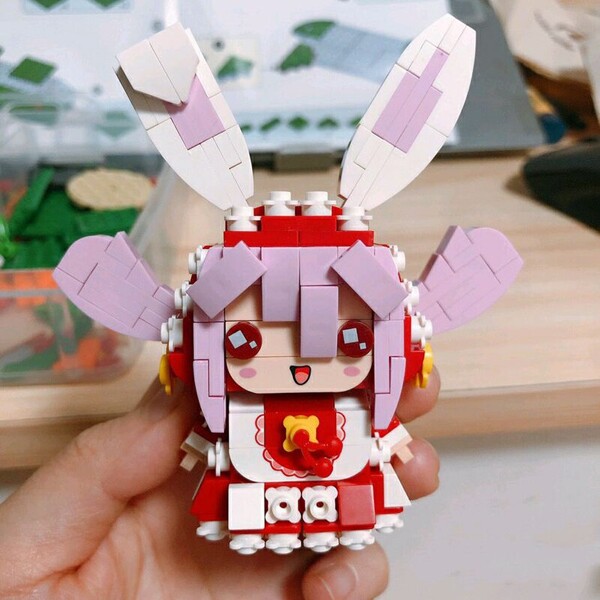 LOZ 1663 Rabbit Doll and Carrot