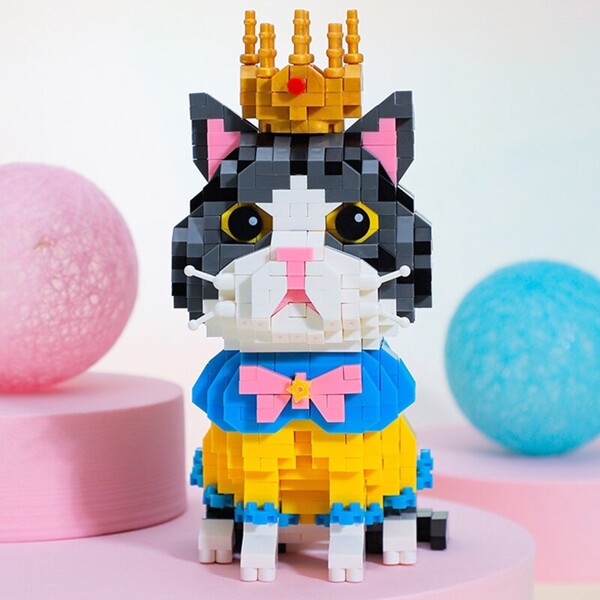 Balody 18404-18407 Persian Cat Kitten Crown King Rabbit Overalls Bow Hat Pet