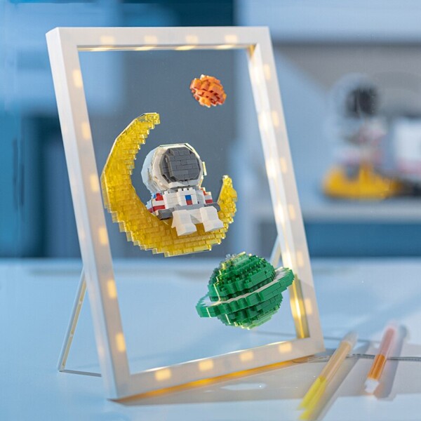 Boyu 7500C Space Astronaut Moon Sun Star Frame Light Model