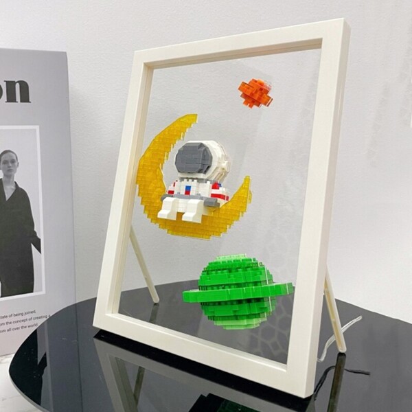 Boyu 7500C Space Astronaut Moon Sun Star Frame Light Model