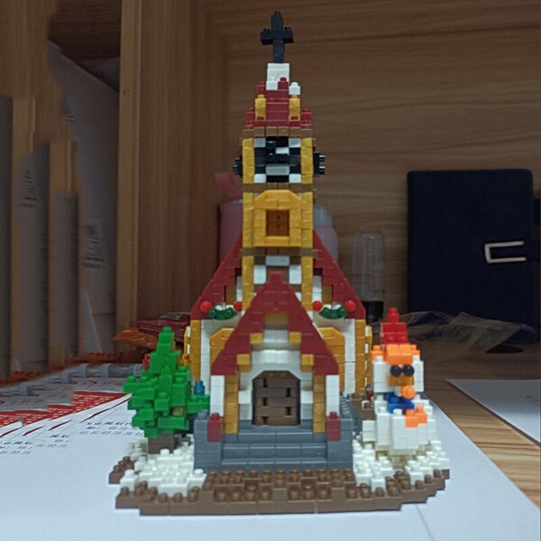 Boyu 8419A Architecture Merry Christmas Winter Church Snowman Tree