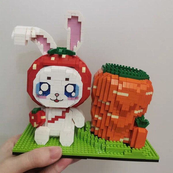 JN 3327 Animal World Strawberry Rabbit Carrot Pen Holder Model