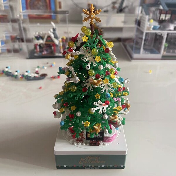 LOZ 1237 Merry Christmas Tree Santa Claus Snowman Star Apple Music Box