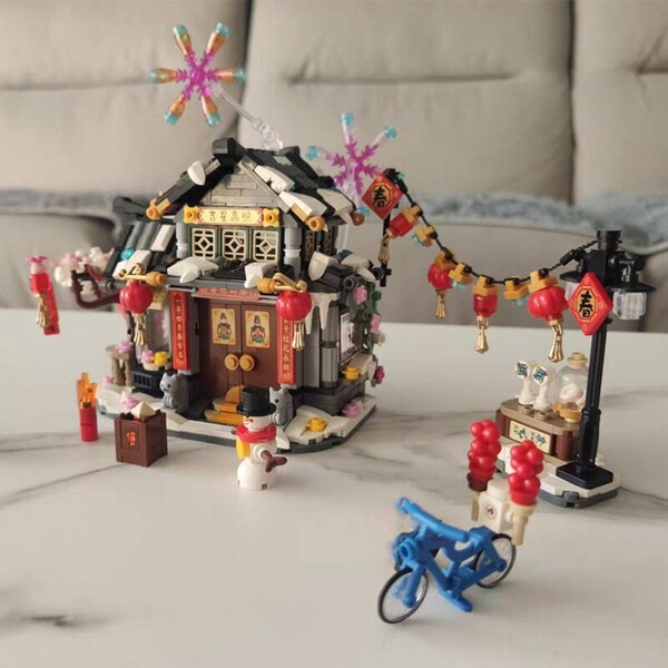 LOZ 1240 Architecture Spring Festival Winter House Snowman Lantern Cat Model
