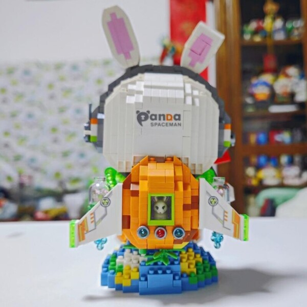LOZ 8118 Space Panda Astronaut Rabbit Spaceman