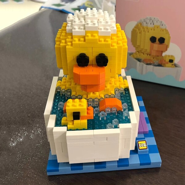 LOZ 9750 Bath Chicken Chick Duck Bathtub Pet Doll Model