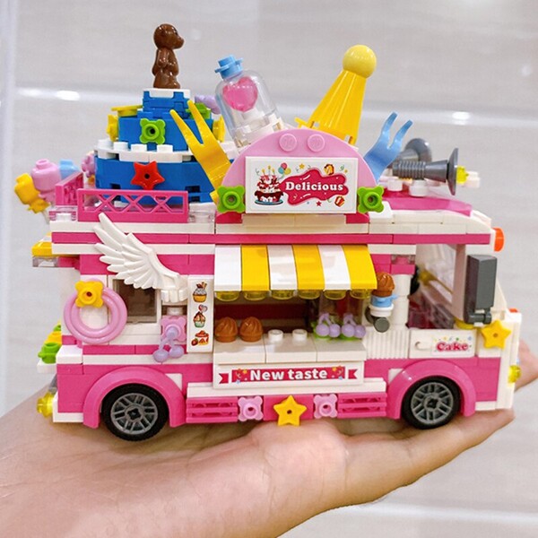 Lezi 00889 Bear Wedding Birthday Cake Car Food Truck Model