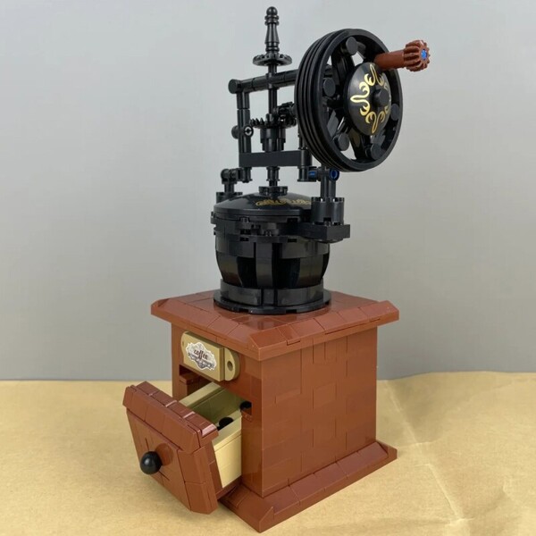 Lezi 00984 Retro Classic Hand Operated Coffee Maker Drink