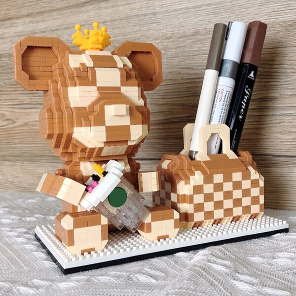 YP 6905 Crown Bear Animal Doll Coffee Drink Bag Pen Container Model