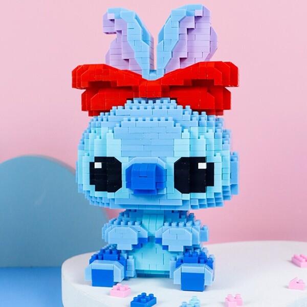 HC 9002 Blue Alien Dog Monster Sit