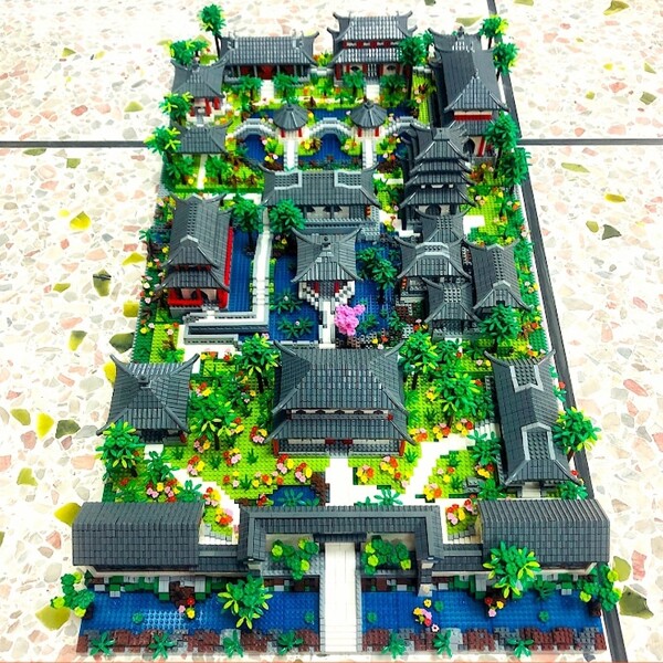 Lezi 9917 Ancient Pavilion Temple With LED Light
