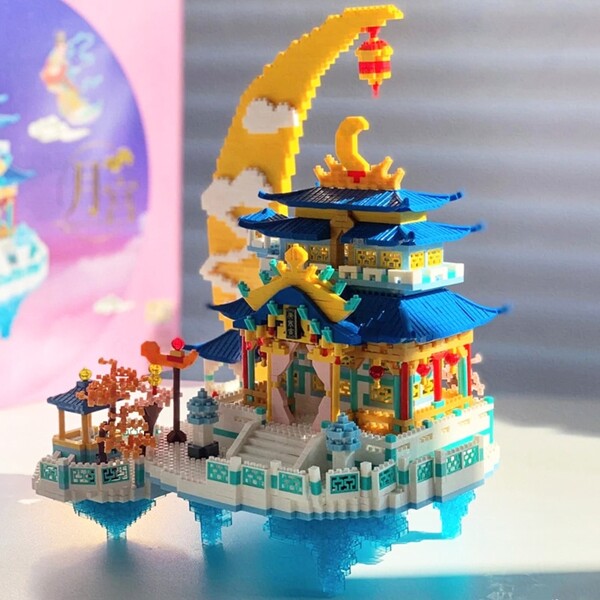 YZ 116  Moon Palace Cloud Pavilion Lantern Temple