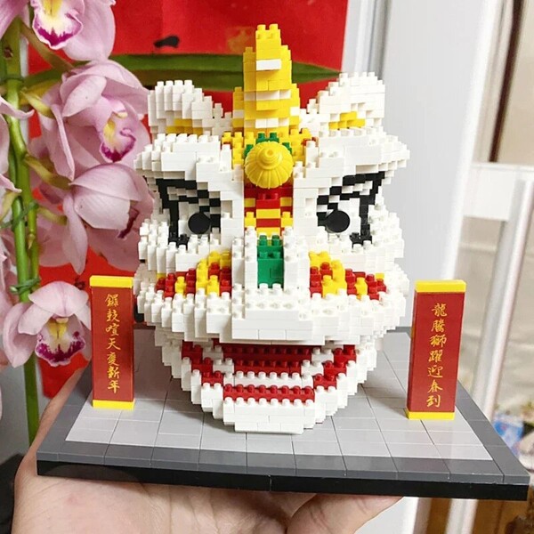 Balody 16157 Spring Festival Lion Dance Head Statue